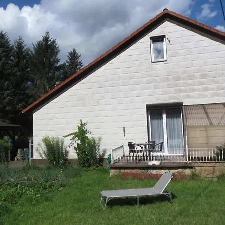Holiday home In Ruhiger Lage In Der Naehe Zahlreicher Wanderrouten, Reitmoeglichkeit Wutha-Farnroda